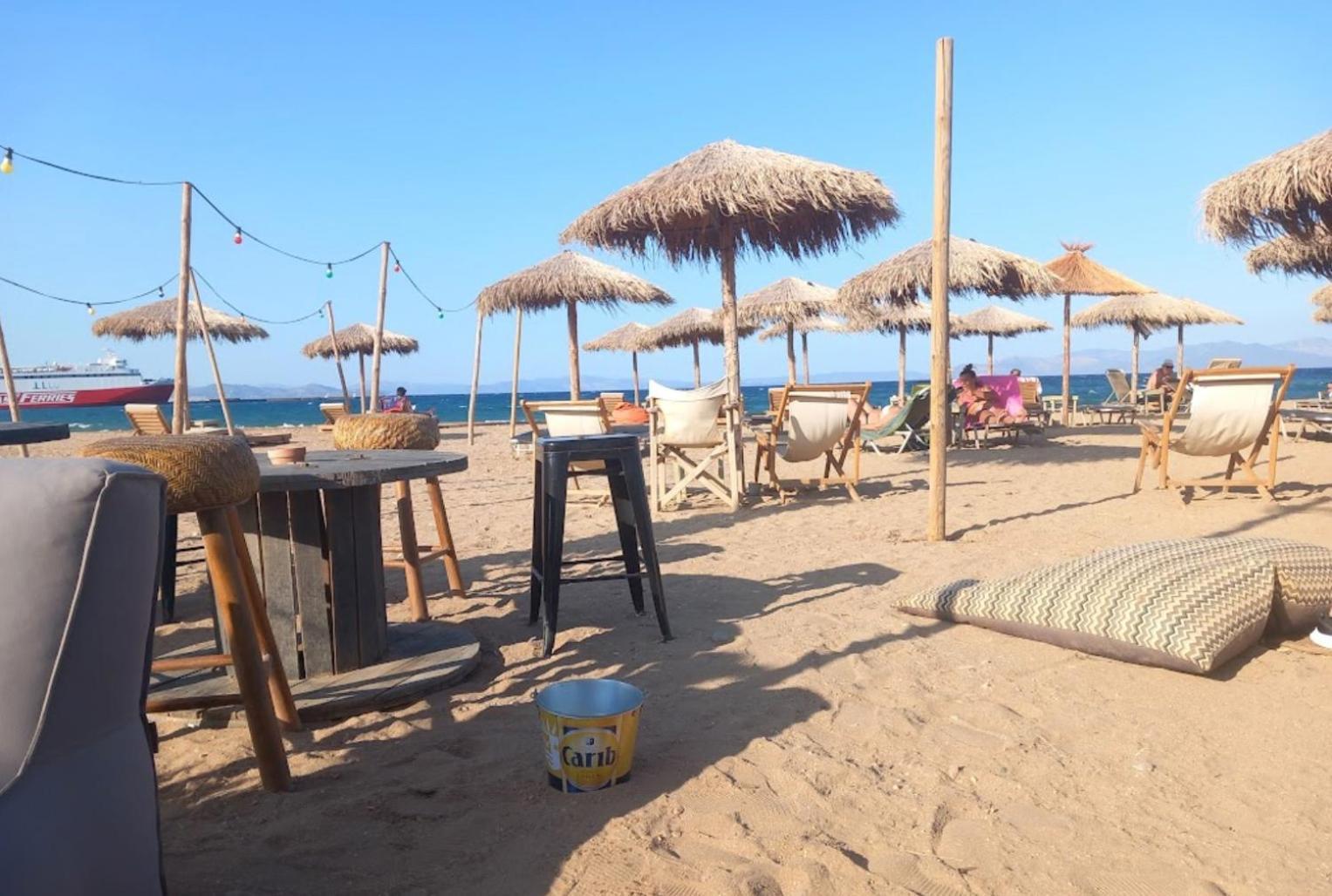 Seaside Studio Meltemi Rafína Екстериор снимка